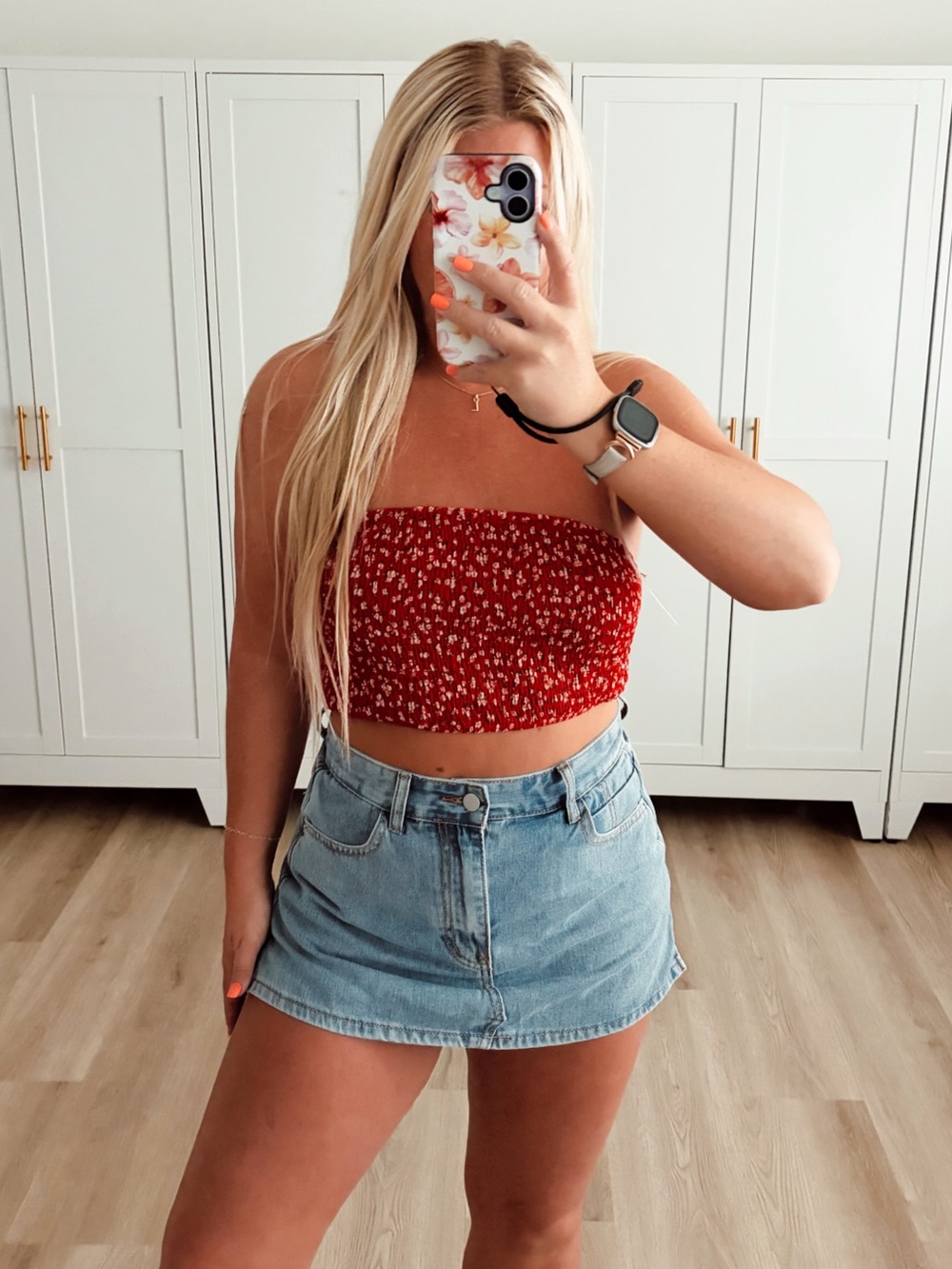 Red and white floral print strapless smocked crop top
